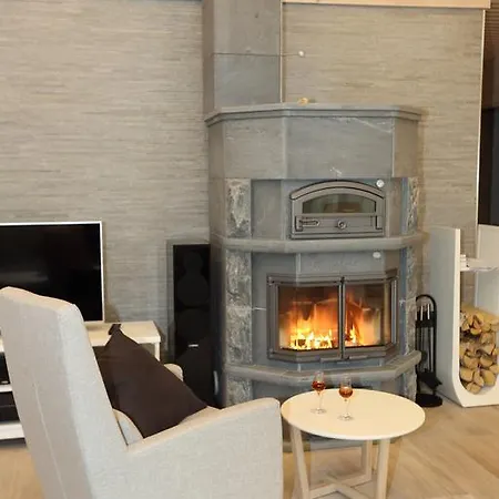 Tukkilahti Lakeside 5 Bedroom With Sauna فيلة