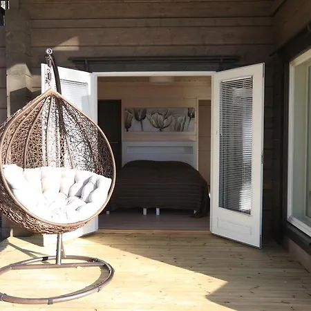 Tukkilahti Lakeside 5 Bedroom With Sauna *