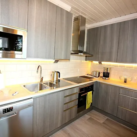 Tukkilahti Lakeside 5 Bedroom With Sauna فيلة