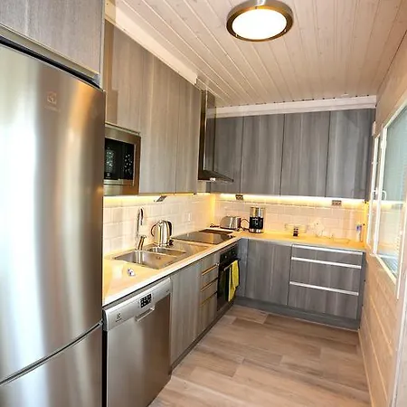 فيلة Tukkilahti Lakeside 5 Bedroom With Sauna Savonranta